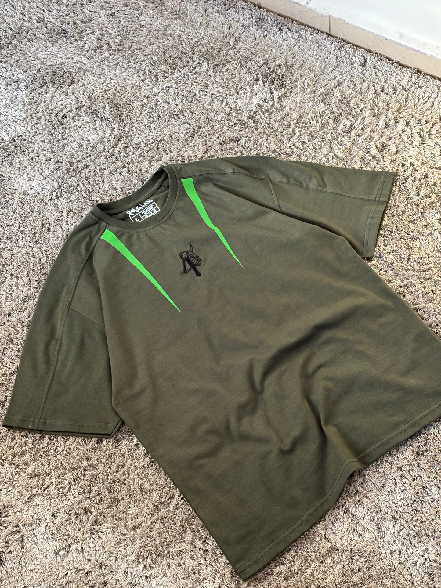 GREEN SCAR T-SHRIT